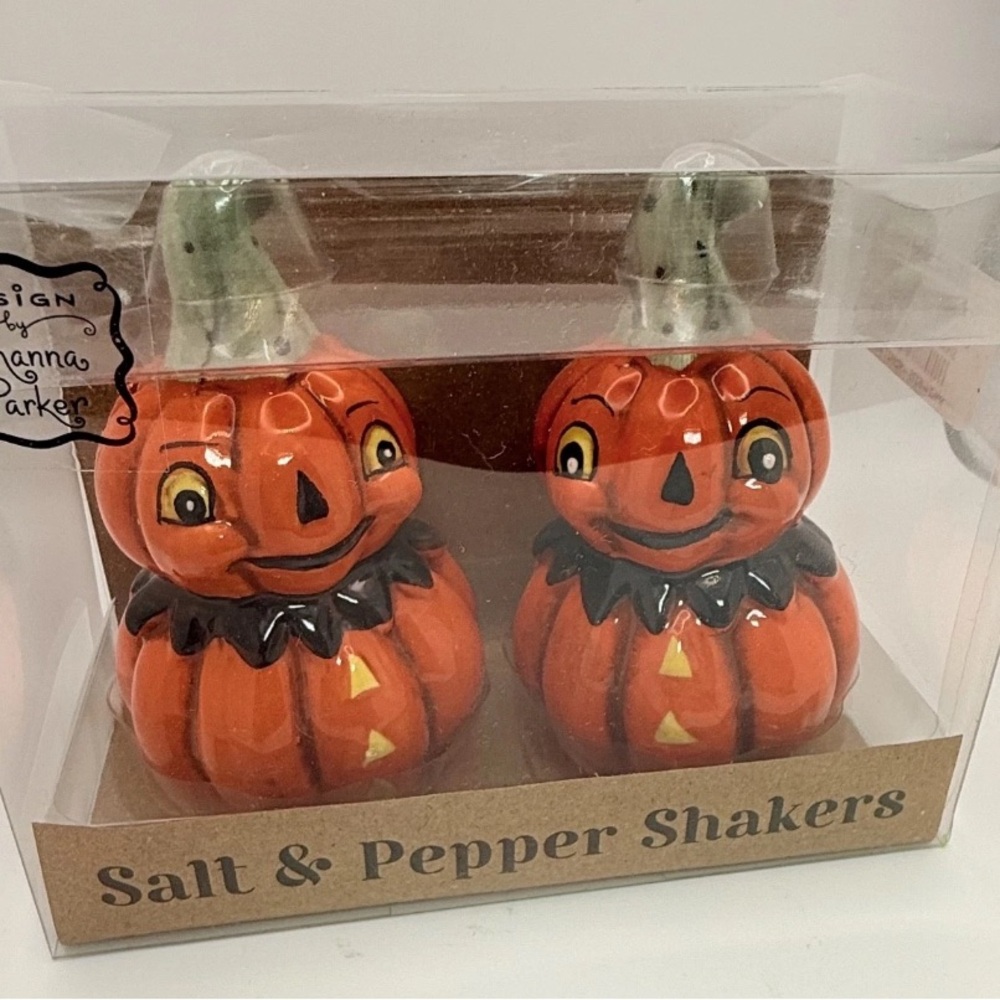 Johanna Parker Pumpkin Salt & Pepper Shakers – Vintage‑Style Jack‑o’‑Lantern Set
